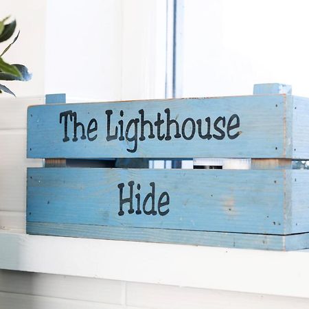 Villa Finest Retreats - The Lighthouse Hide à Rampside Extérieur photo