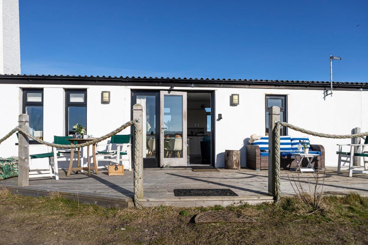 Villa Finest Retreats - The Lighthouse Hide à Rampside Extérieur photo